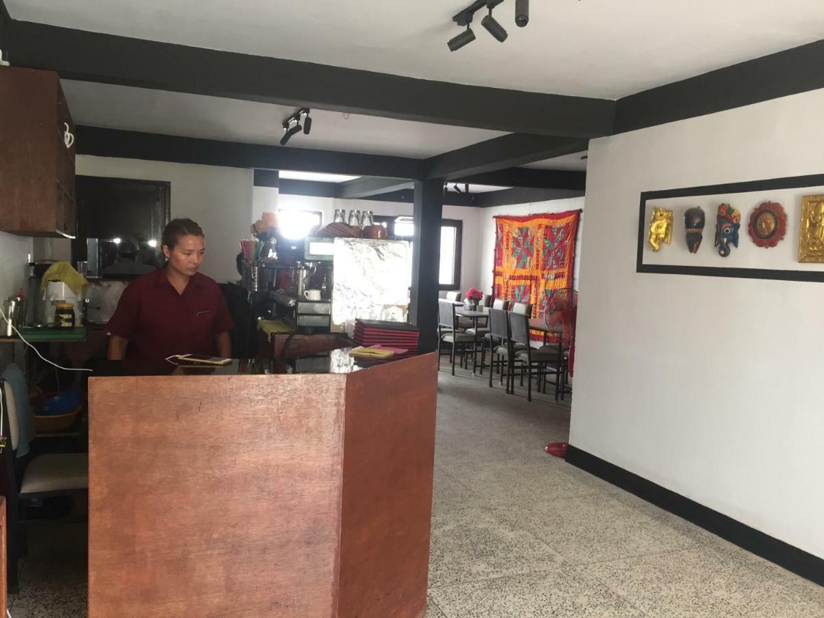 Flavors Inn Meditation Center Kathmandu Esterno foto